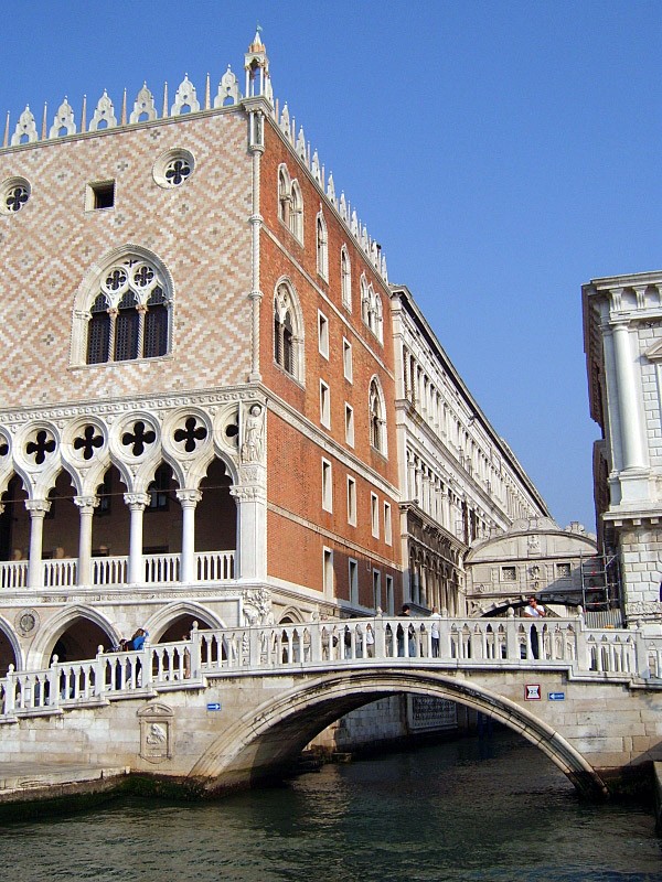 Ponte della Paglia, Palazzo Ducale, Ponte dei Sospiri