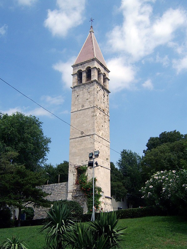 Zvonik Blaženog Arnira
