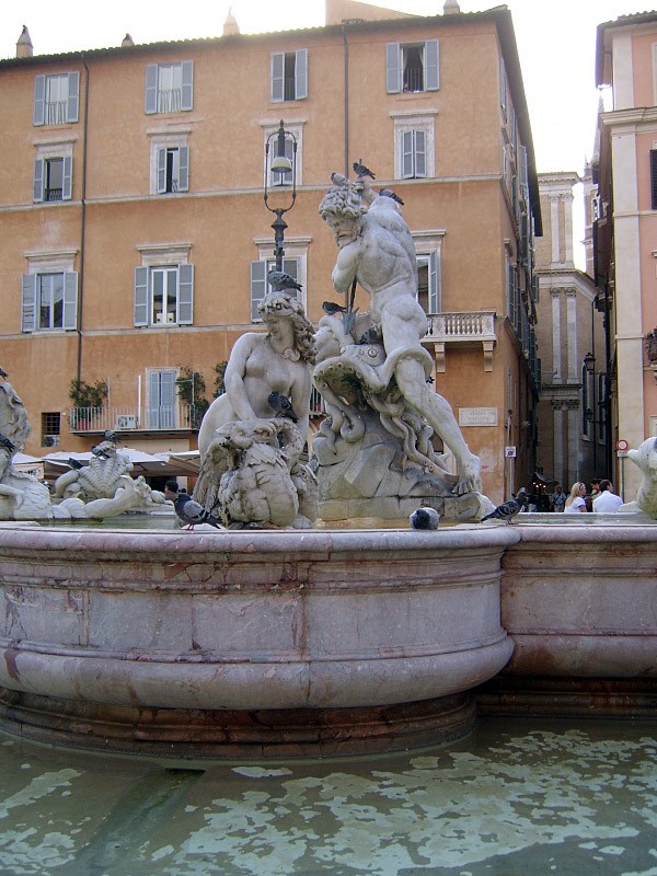 Fontana del Nettuno, Piazza Navona